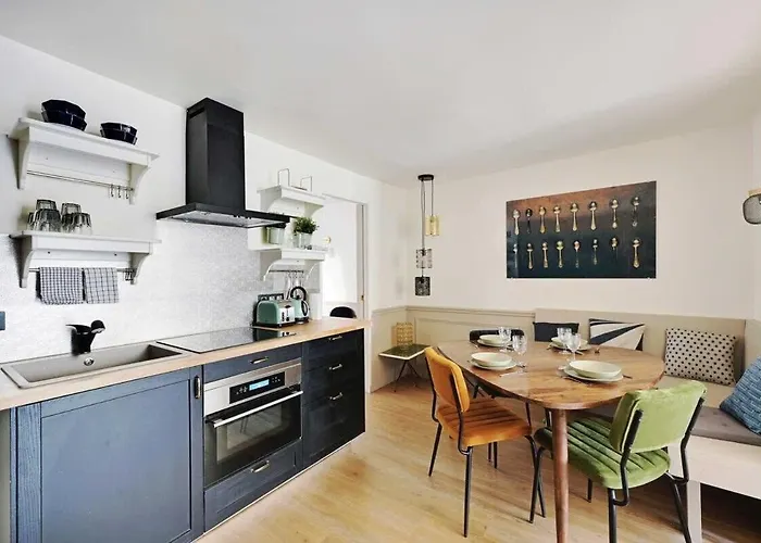 Beautiful 2br - 4p Republique Temple Paris