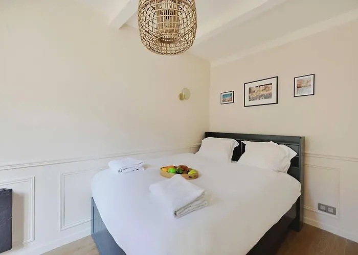 Beautiful 2br - 4p Republique Temple Apartamento *